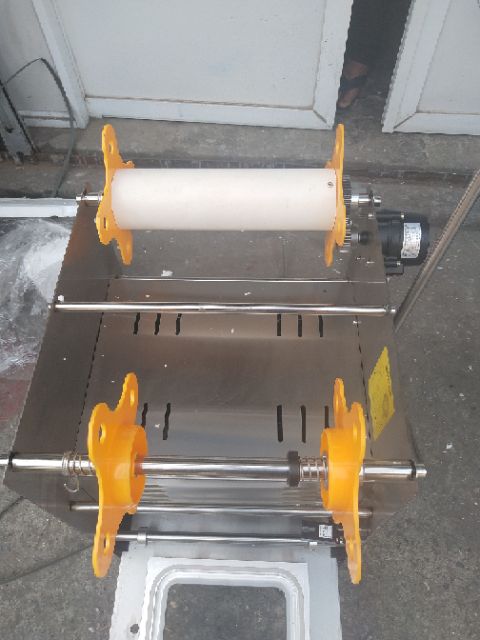 Máy dập khay nhựa thủ công, máy đóng hộp thịt, đậu hũ