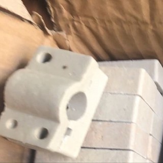 Chân sứ bóng đèn sấy sưởi