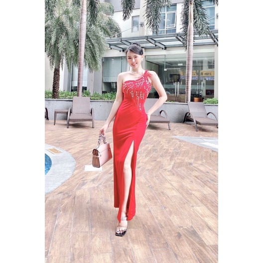 Đầm maxi body lệch vai kết cườm phối lông tua rua -MS85V- Size M/L