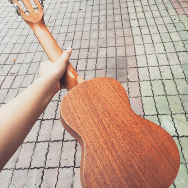 Ukulele Tenor cũ giá rẻ ( Ảnh thật phía cuối)