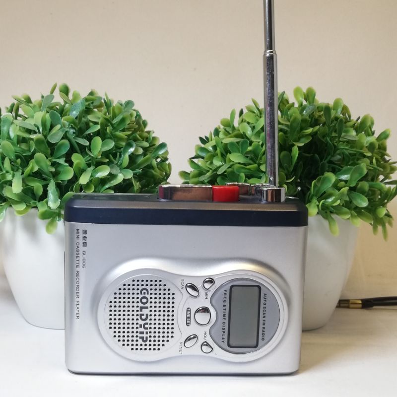 Đài cassette cầm tay chạy băng tape Goldpiy GL-806 có radio loa ngoài mới 100% nguyên hộp
