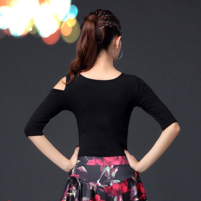 Áo thun nữ khiêu vũ