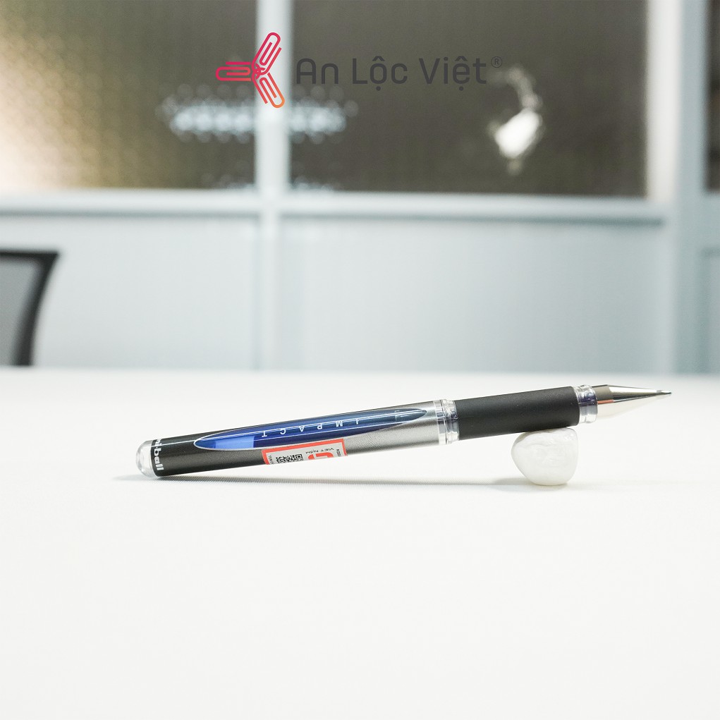 Bút Uniball 153S chính hãng ngòi 0.7mm cho mực đều