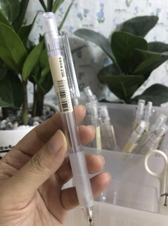 Bút chì bấm Muji ngòi 0.5mm
