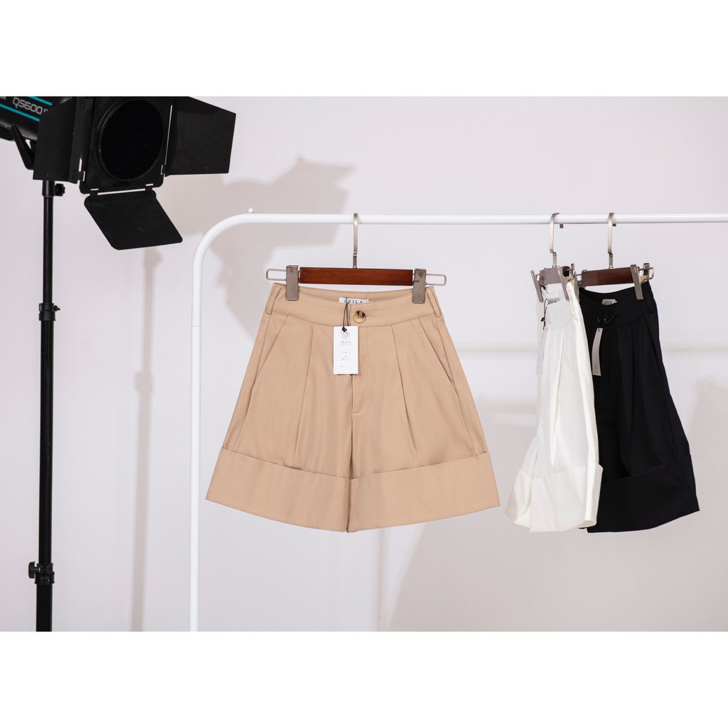 Quần shorts Leila cách điệu.