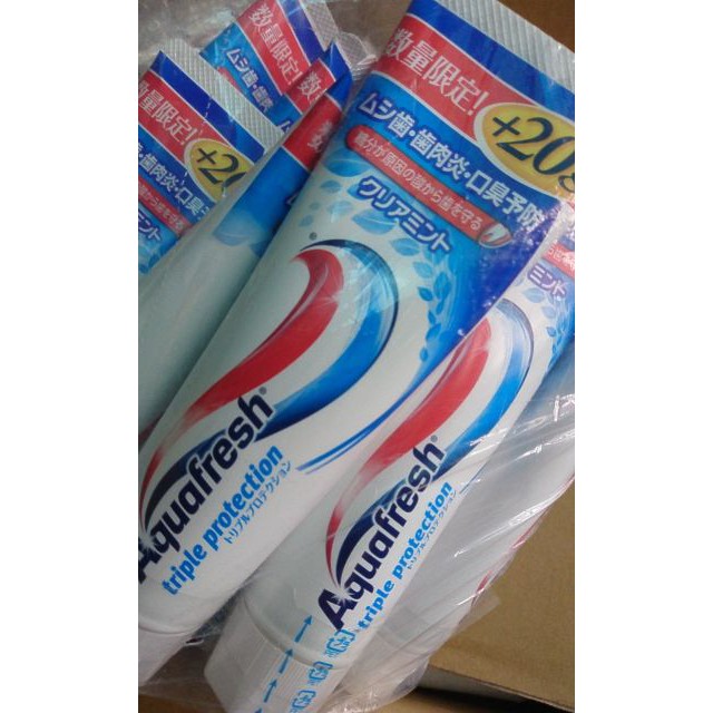 Kem đánh răng Aquafresh nội địa Nhật Bản 160gr