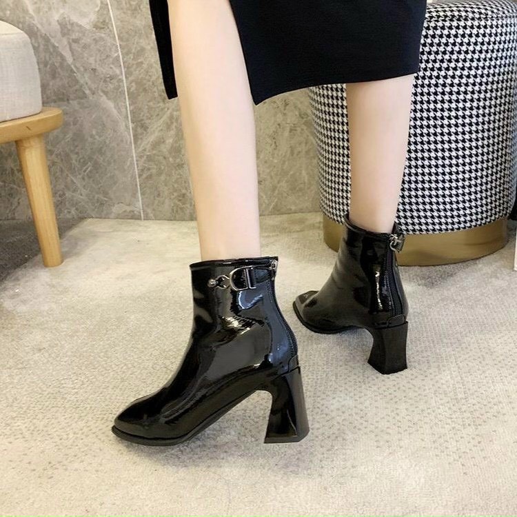 Boot da bóng mũi vuông sang chảnh quá đi