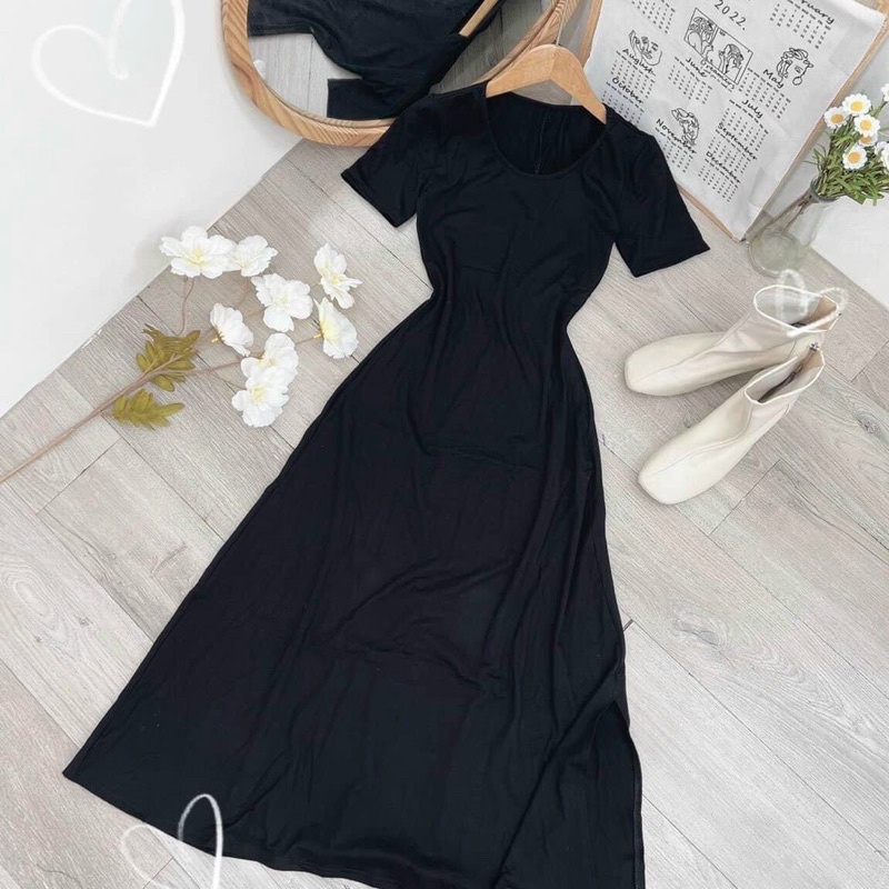 Đầm dài thun đen cổ tròn xẻ tà