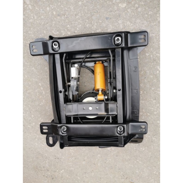 Đế ghế hơi CHẾ cho xe tải nhẹ và tải trung, đế ghế hơi xe 16 chỗ, 29chỗ, 32 chỗ, bệ ghế hơi xe du lịch