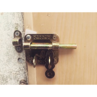 Chốt cửa vuông con gà( bản lề cửa có khoá)
