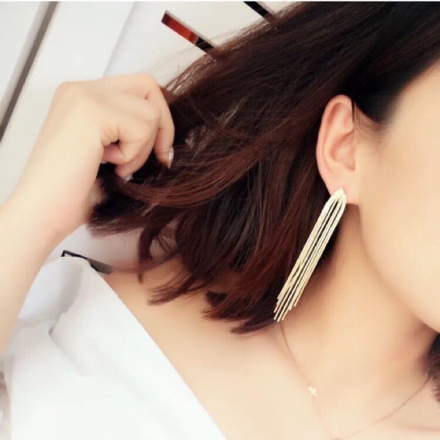 Bông tai dài sang chảnh