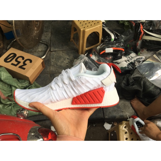 Giày thể thao NMD R2