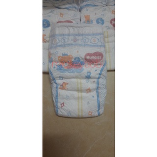 Combo 100 tã dán Huggies size S (4-8kg hàng km)