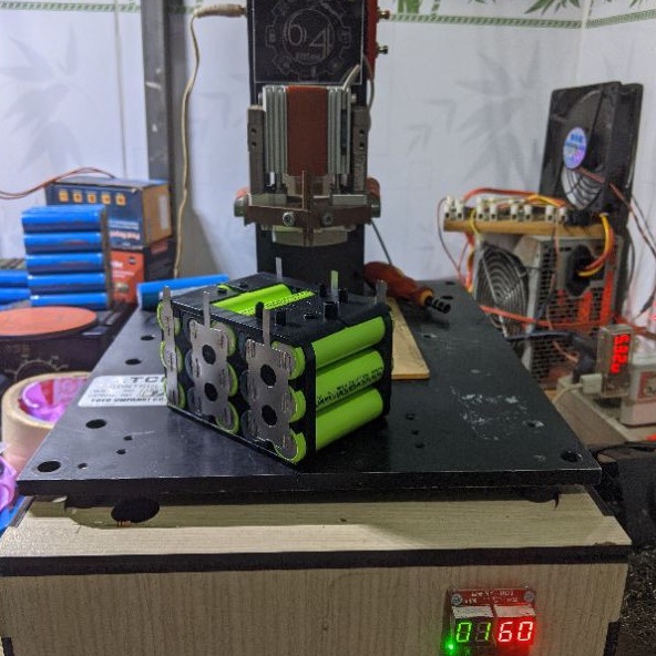 Pin Makita 18V 6AH mạch sạc adapter