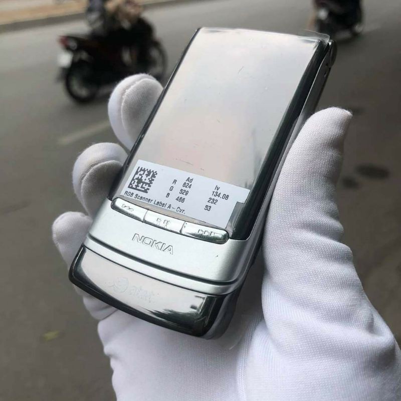 Điện thoại nắp gập nokia 6750