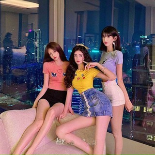 Áo thun croptop in hoạt hình