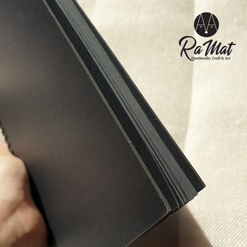 Album Ảnh Ruột Đen Gáy Lò Xo - Size A5 - Gáy sổ chiều dài