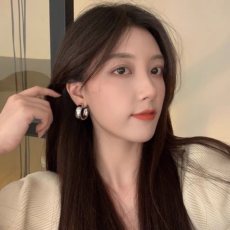 Khuyên tai tròn titan bản to bông tai titan 2 màu vàng bạc BT23