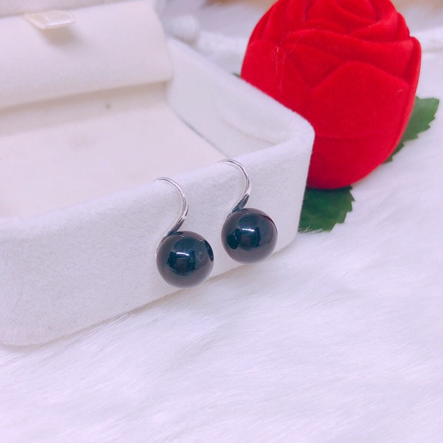 BÔNG TAI DẠNG MÓC CÂU HẠT ĐỎ - ĐEN