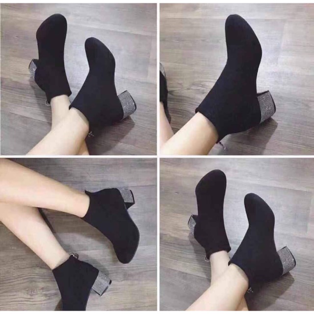Bốt đá siêu cấp