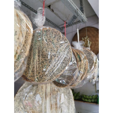 Bánh tráng mè đen nước cốt dừa Tây Ninh