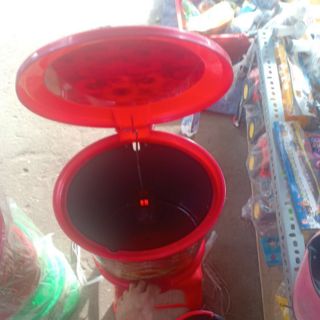 Thùng rác oval trung tý liên