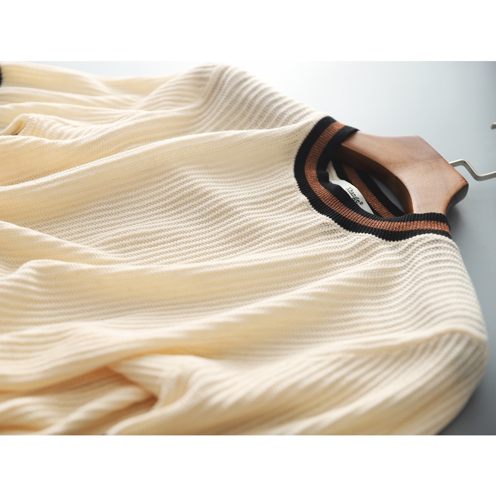 Thời Trang Áo Thun Dệt Kim Tay Ngắn In Hoa Phối Màu Tương Phản Dễ Thương