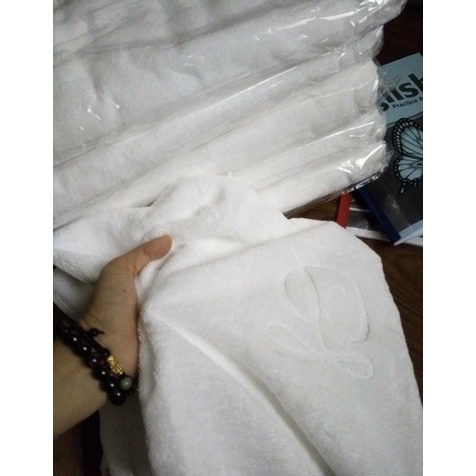 Khăn tắm trắng khách sạn, 60x130cm, xuất dư,sợi CD, nặng 250g, Logo