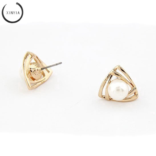 Khuyên tai ngọc trai phong cách Hàn Quốc