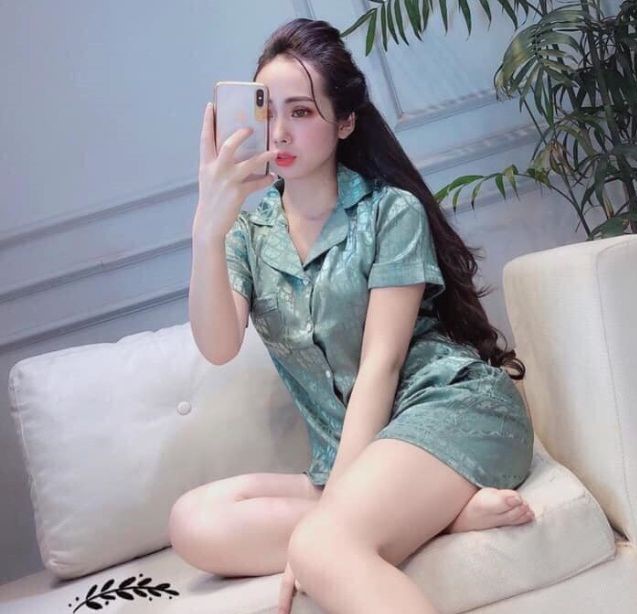 Bộ đồ mặc nhà lụa gấm