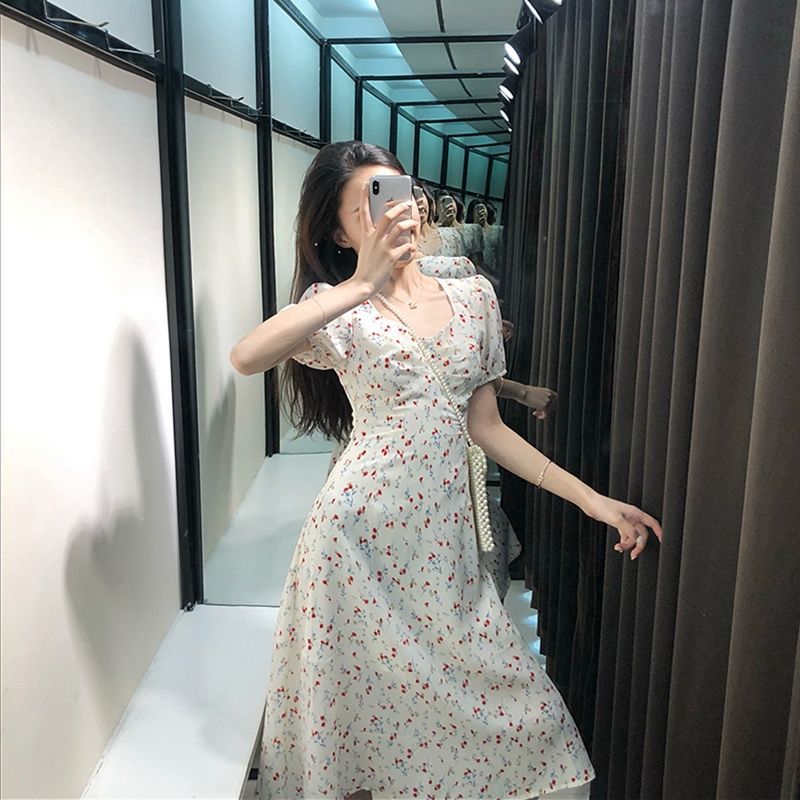 Váy Midi In Họa Tiết Hoa Tươi Mới Trẻ Trung Hợp Thời Trang