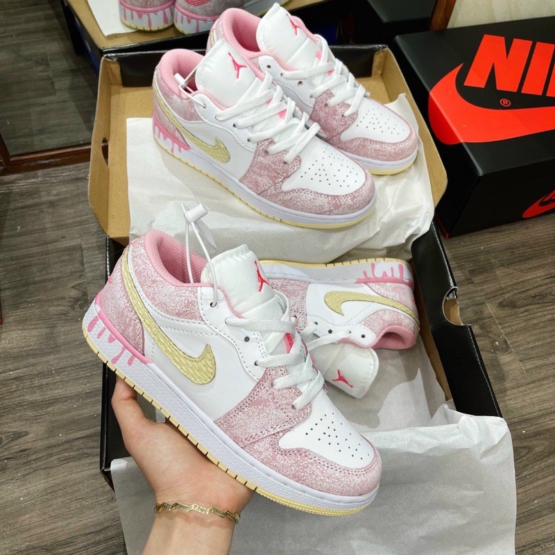 Giày Thể Thao Air Jordan 1 Low Hồng Kem Vảy Sơn cực hot cho Nữ Full Box size 36-39