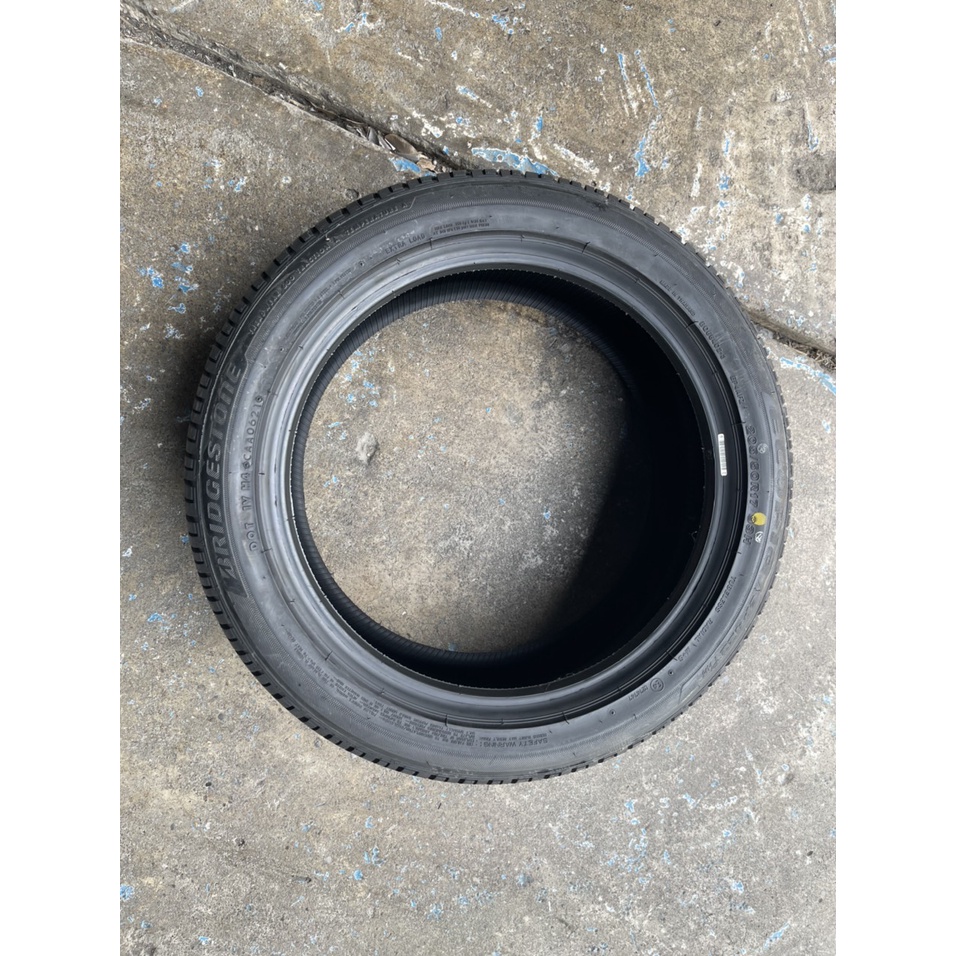 Lốp Bridgestone 205/50R17 EP422