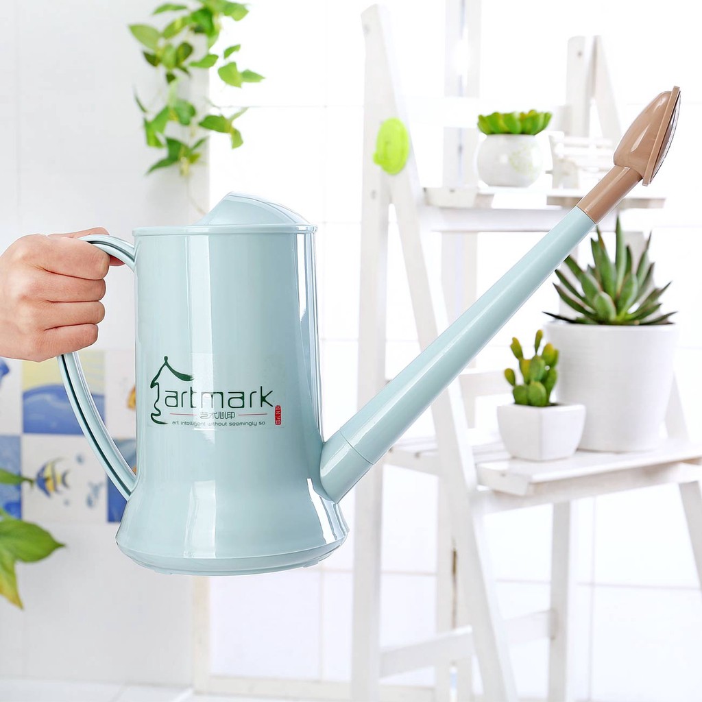 Bình Tưới Cây Bằng Nhựa Gắn Vòi Dài 2L Thiết Kế Tiện Lợi