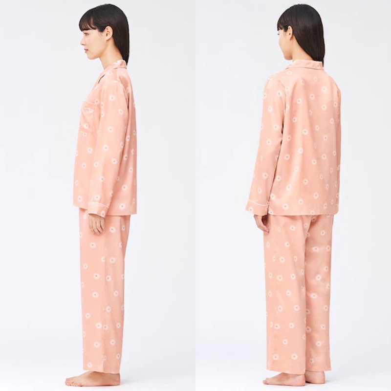 Bộ quần áo dài pyjama nữ in hình hoa cúc xinh xắn  của GU - Nhật Bản