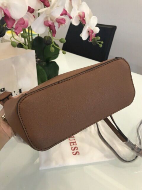 Túi Guess xuất xịn sale .
