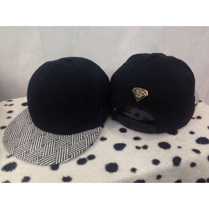 Nón si 2Hand Snapbeck