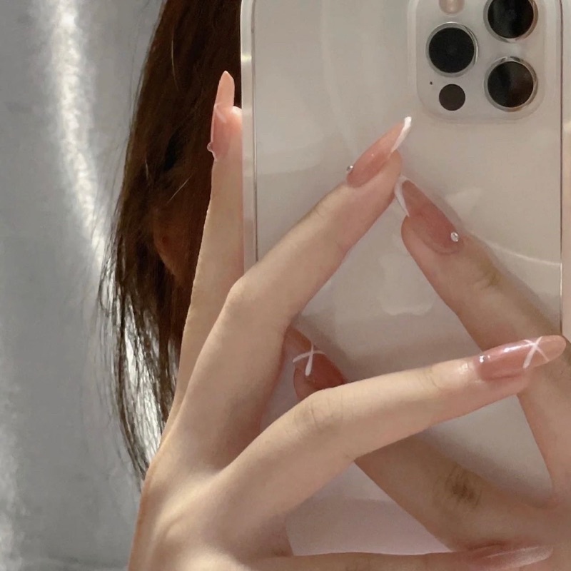 Móng dán thạch đính đá thiết kế thủ công cao cấp