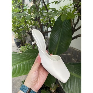 Giày Sục mũi vuông gót chẻ 3cm