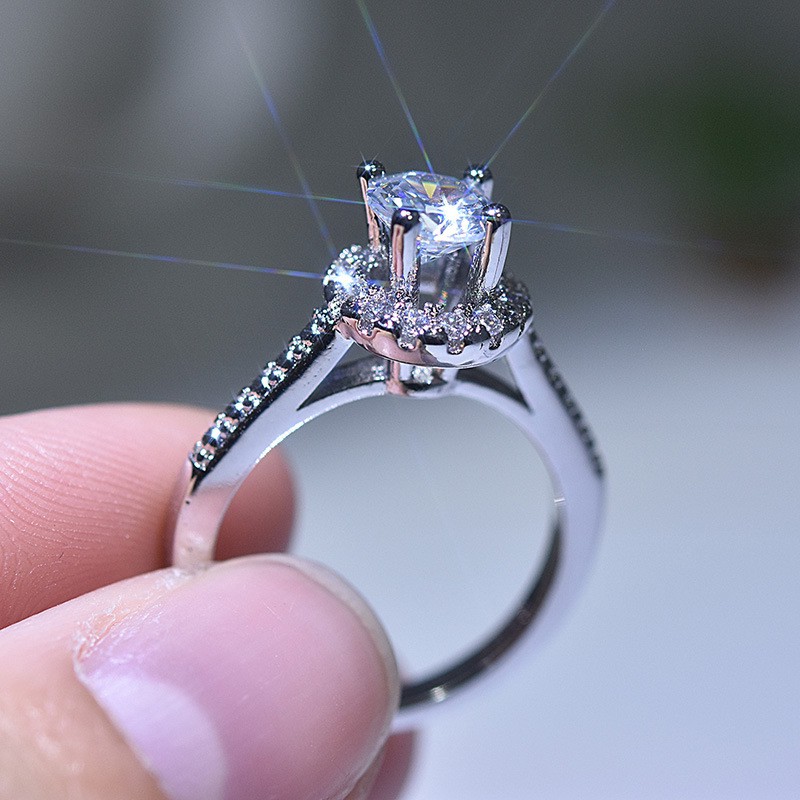 Nhẫn Đính Đá Sang Trọng Cho Nữ