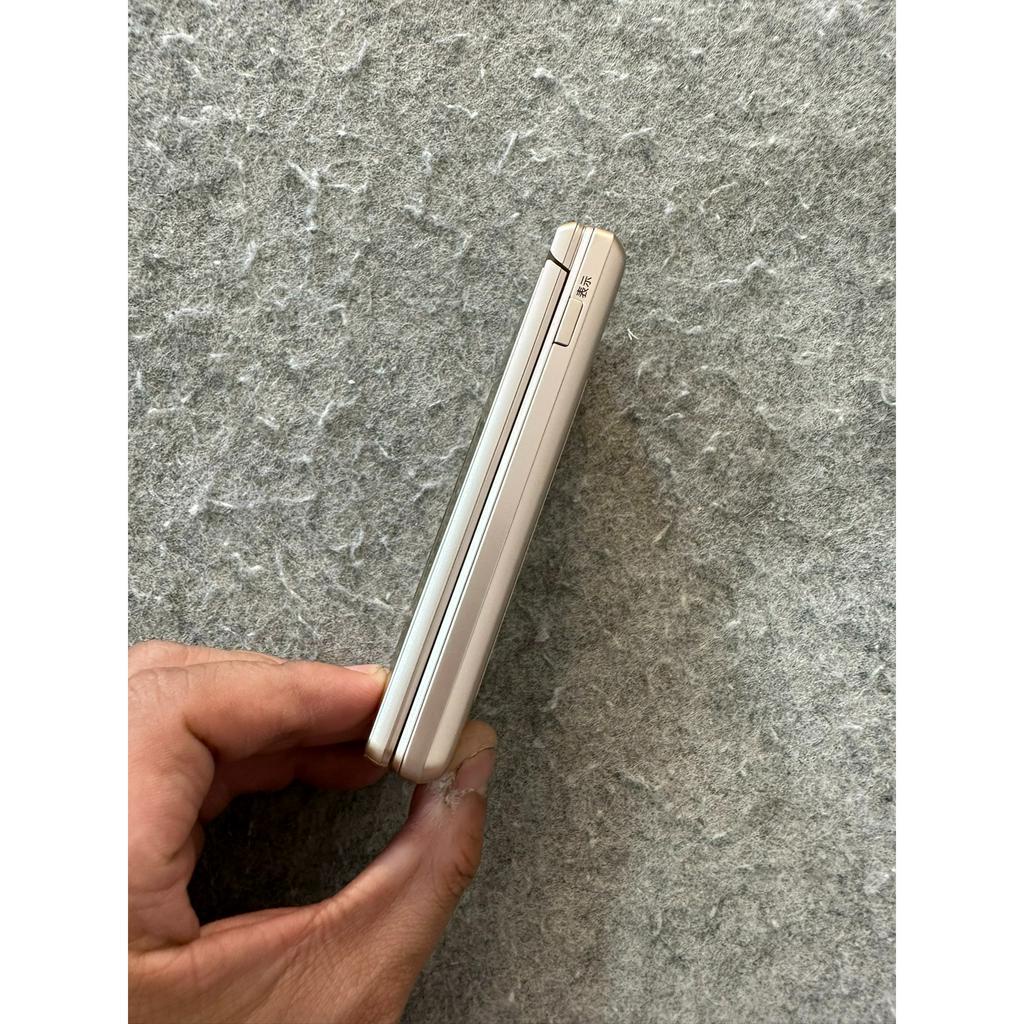 Điện thoại Sharp 807sh nhà mạng Softbank Chính hãng