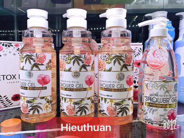 Sữa tắm thơm mịn trắng da cánh hoa Jojoba Newmoon