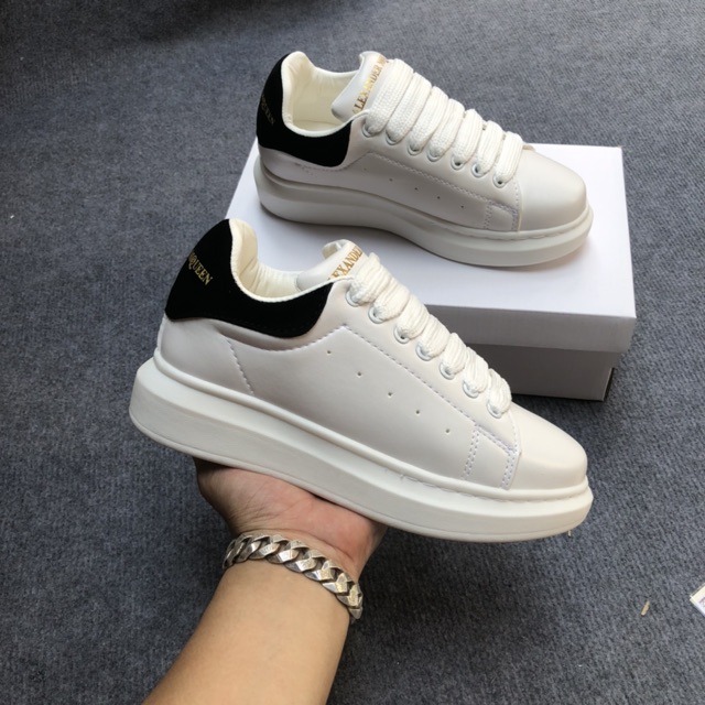 [Tặng hộp tất thời trang và dây mc bản to bill] giầy thể thao MC trắng đen nam nữ | BigBuy360 - bigbuy360.vn