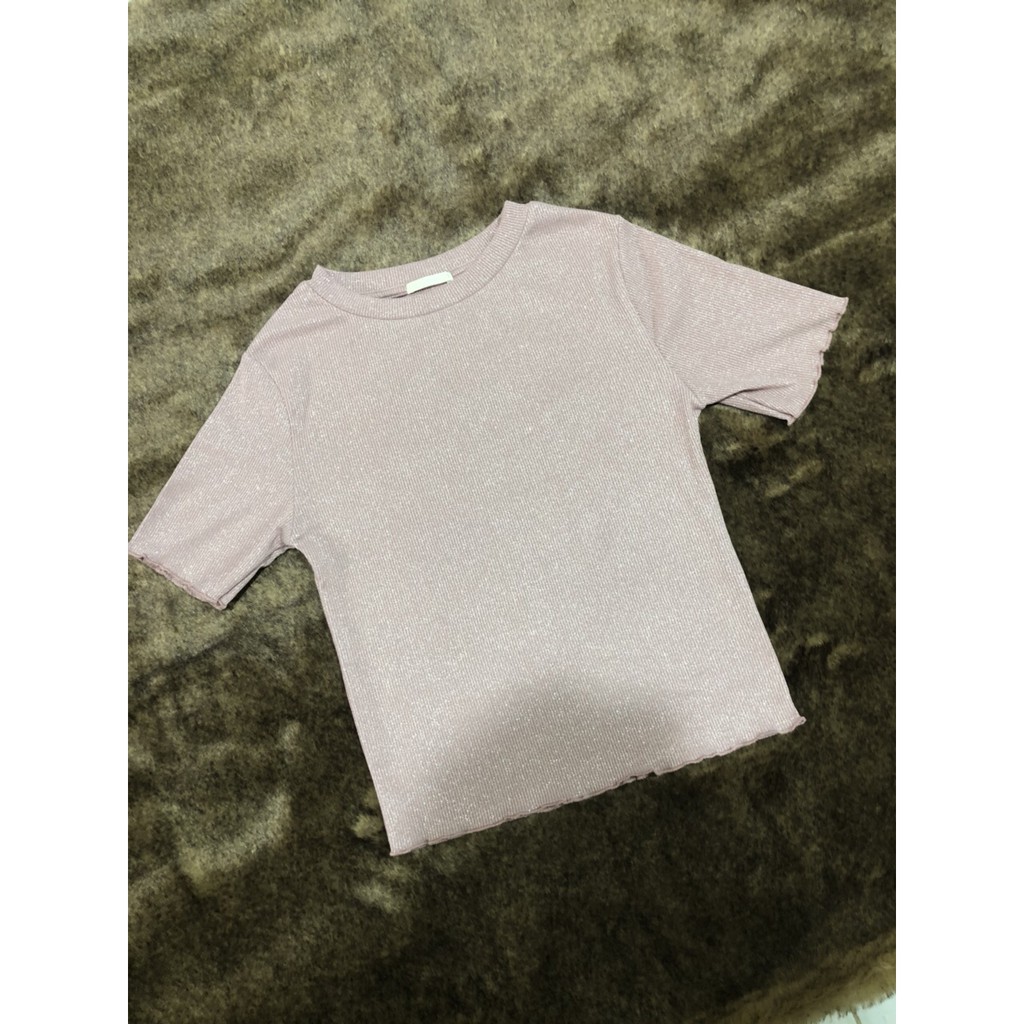 Áo thun len GU ánh kim tay lỡ