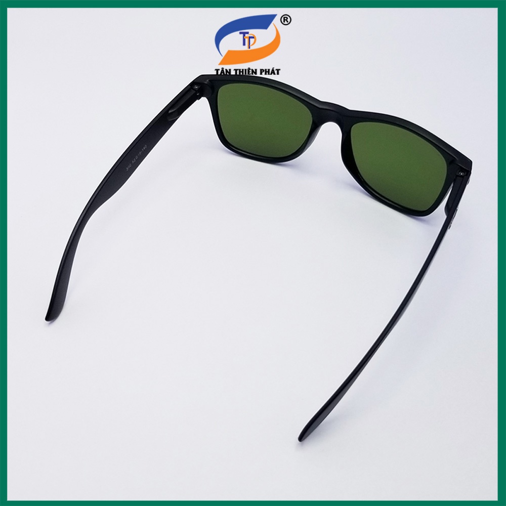 Kính mát nam nữ mắt chữ nhận màu xanh TTP300. Tròng Polycarbon chống nắng và tia UV, gọng kính ôm mặt, không kén size