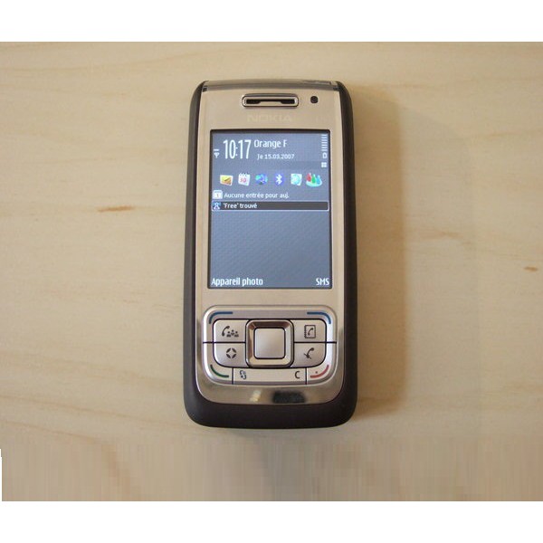 Điện thoại Nokia E65 nắp trượt chính hãng
