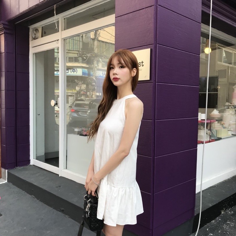 [ẢNH&VIDEO THẬT CUỐI] Đầm yếm đuôi bèo mát mẻ Trắng Đen | BigBuy360 - bigbuy360.vn