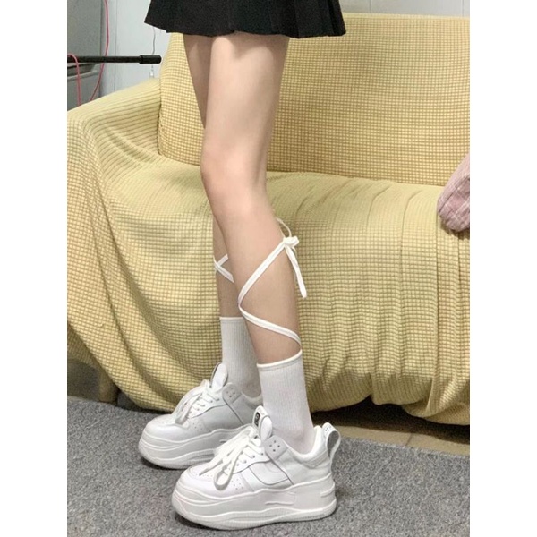 Giày Thể Thao Nữ Màu Trắng Phong Cách Mới