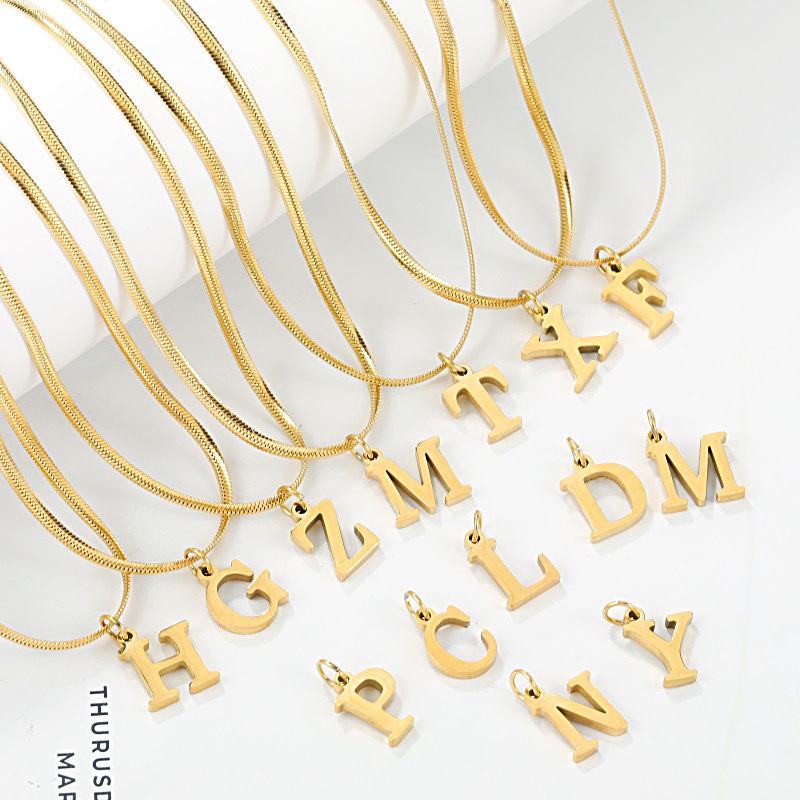 Vòng cổ Thép Titan Mạ Vàng 18K Mặt 26 Chữ Cái Tiếng Anh Thời Trang Cho Nữ