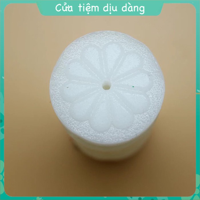 Sáp vuốt chỉ thêu (giúp chỉ không bị xù và rối)